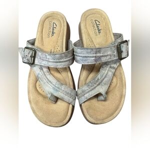 Clarks Brynn Madi Flat Sandal Sand Tan Sole Out Of Focus Floral Slip On Size 6W